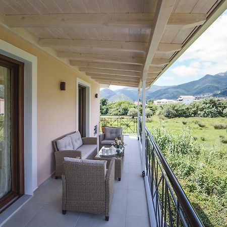 Vincenzo Suites Nydri  Bagian luar foto